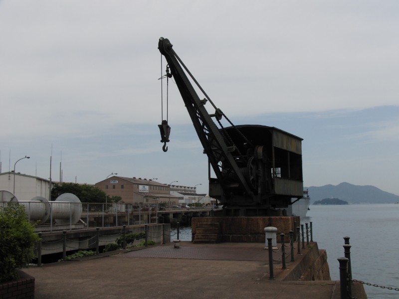 アニメとかでよくでるモニュメント