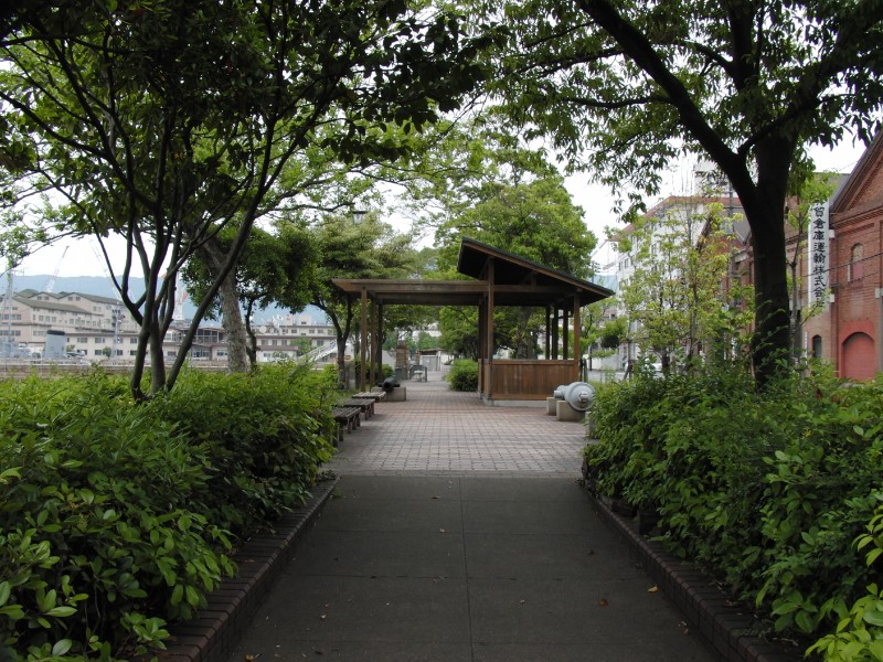 公園（ここだけ切り取れば公園ぽい）