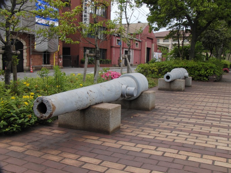 公園（砲身ぽいもの）