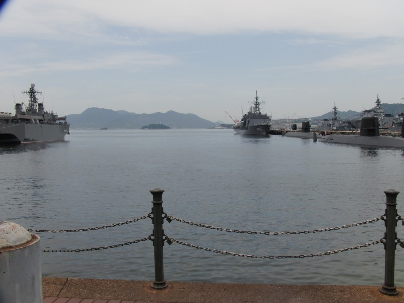 向かいに見えるのは江田島（多分古鷹山）