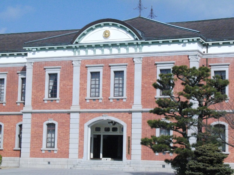 ドラマとかでよく見る建物