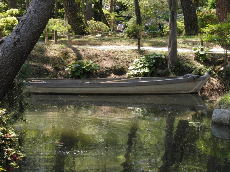 お舟。掃除とかで使われてる