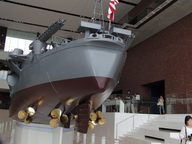 1/10大和（船尾下から）